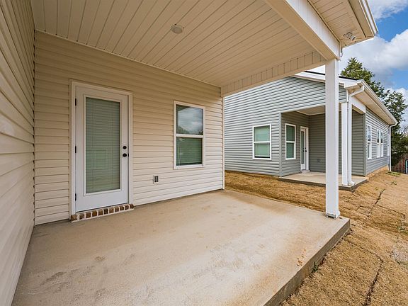 4th image of 2225 Headrick Rd