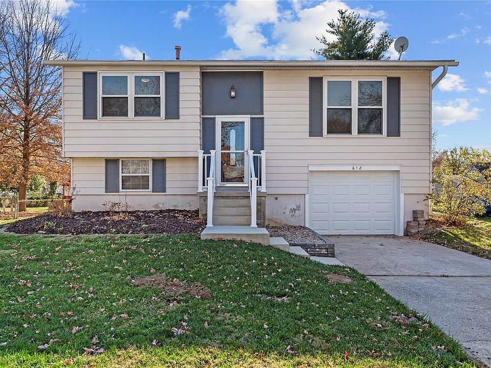 1st image of 618 Saint Rose Dr