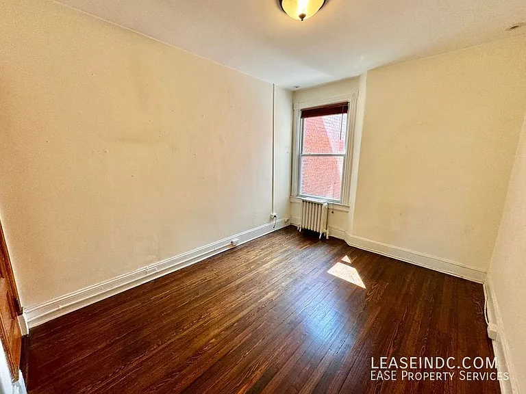 128 Adams St NW — Photo 28