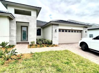 4261 SW 178th Ave, Hollywood, FL 33029