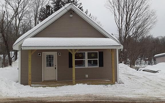 3rd image of 3 and 7 Center Hill Road
