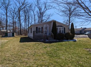 17791 Scott St, Lake Milton, OH 44429