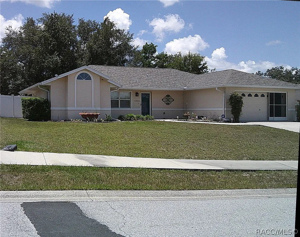 3 bed, 1432 sqft, $2,200 — Photo 2