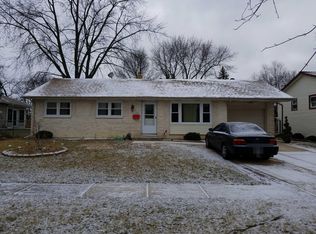 1940 Laurel Ave, Hanover Park, IL 60133