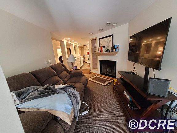 5th image of 4049 N Greenview Ave #1G