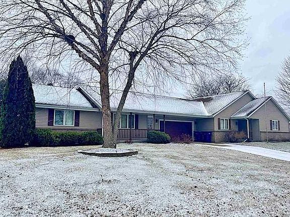 2nd image of 1320 Shannon Dr