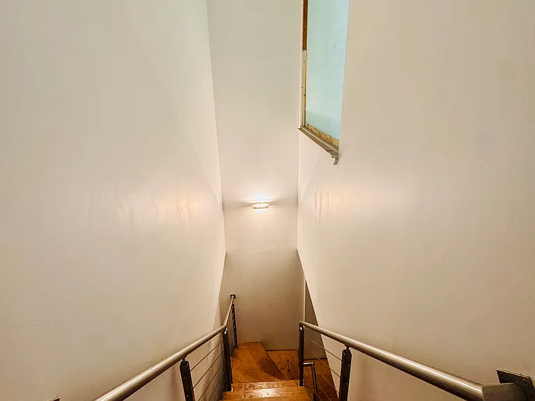 140 Hope St #1A — Photo 8