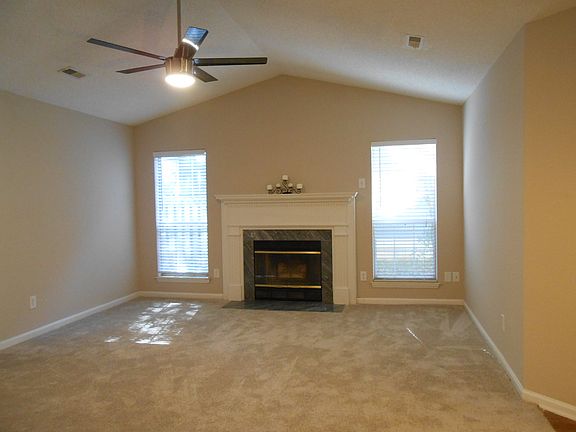 2nd image of 8514 Lockerbie Ln