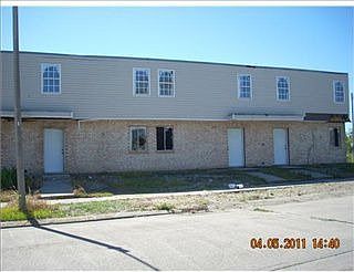 4th image of 7770 N Coronet Ct