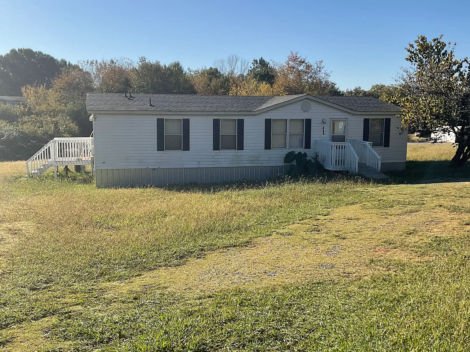 3 bed, 1456 sqft, $1,295 — Photo 1
