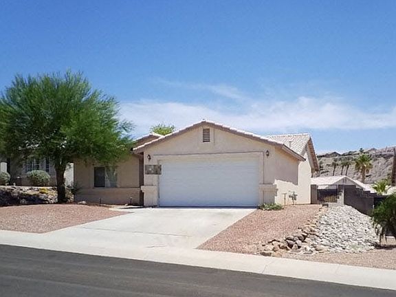 2nd image of 2882 Desert Greens Dr