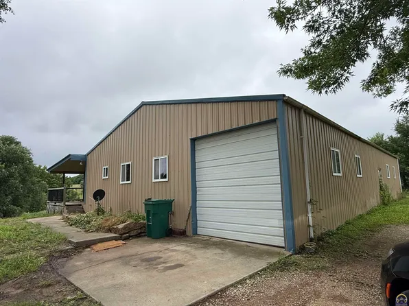 3673 Labette Rd, Perry, KS 66073