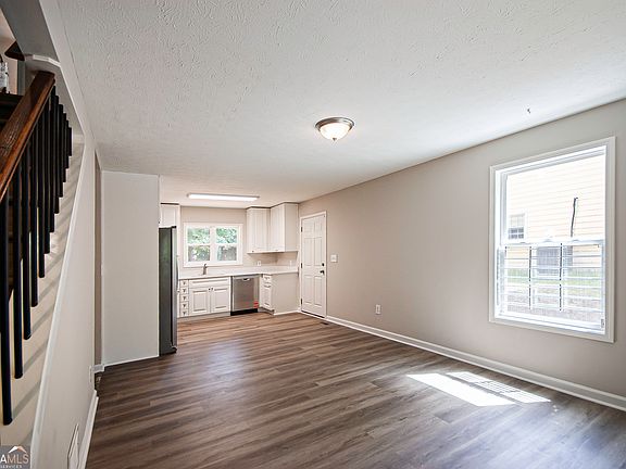 4th image of 8454 Hightower Trl