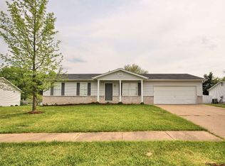 19 Squaw Ct, Warrenton, MO 63383