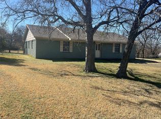 203 Red Bird Ln, Joshua, TX 76058