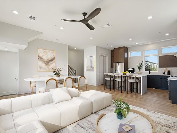3rd image of 2202 N Carroll Ave #101