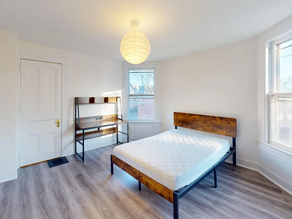 90 Walnut St #2