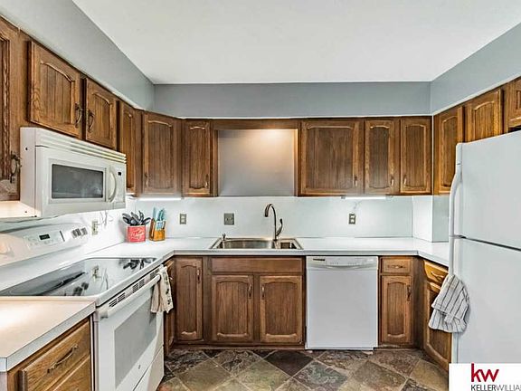 5th image of 2620 Geri Dr