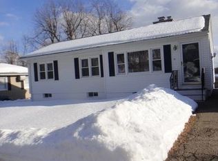 27 Tarrytown Ln, Worcester, MA 01602