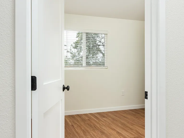 452 W Los Angeles Dr #1 — Photo 10