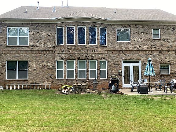 2nd image of 550 Golden Meadow Dr