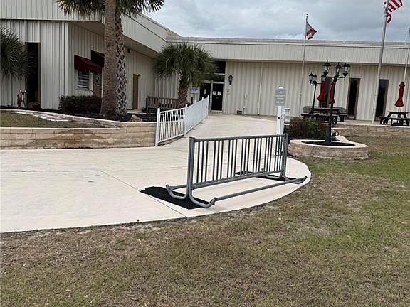 4th image of 89 Mauna Loa Dr