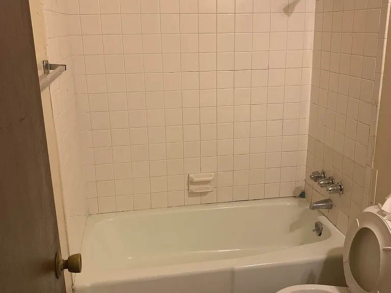 315 Phillips Ave #B — Photo 4