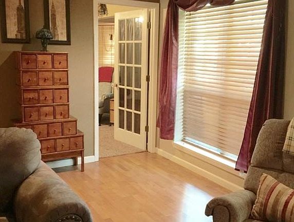 4th image of 4629 Highgrove Dr