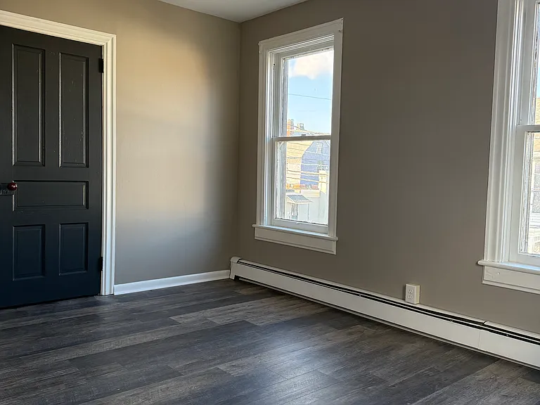 29 E Stevens St #2 — Photo 2