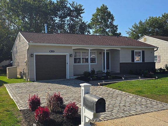 4th image of 135 Northumberland Drive