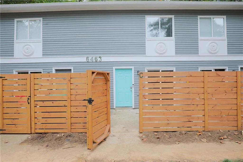 2 bed, 2.5 bath, 1200 sqft, $1,850 — Photo 3