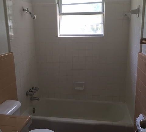 4th image of 820 Horseshoe Dr