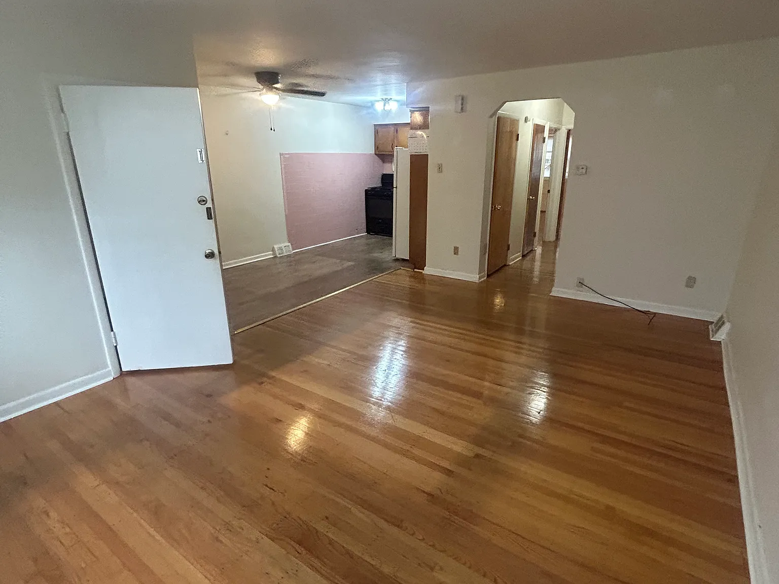 2 bed, 1200 sqft, $1,425 — Photo 4