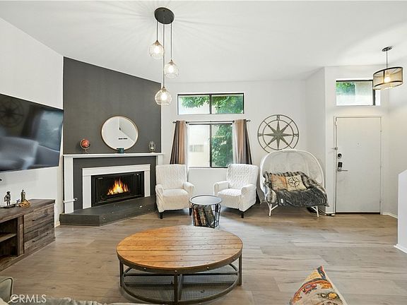 3rd image of 14937 Sherman Way APT 7