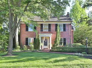 141 E South St, Worthington, OH 43085