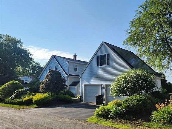 5th image of 39 Everett Ave