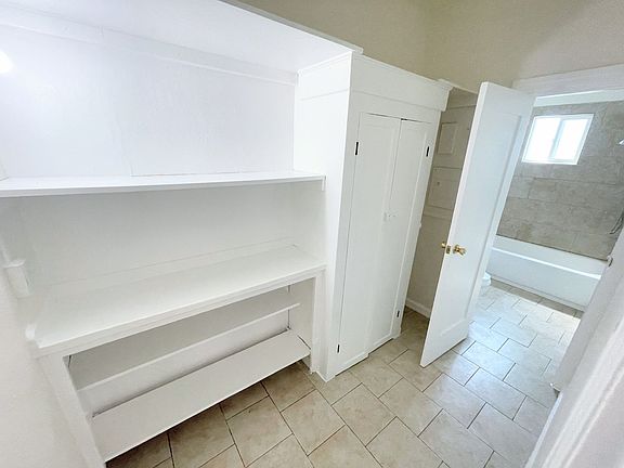 4th image of 239 W 25th St APT 29