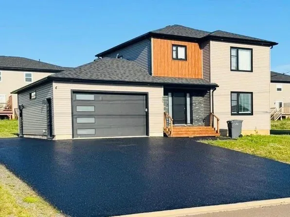 22 Mathias St, Dieppe, NB E1A 9H6