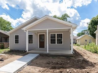 112 S Madison St, Knightstown, IN
