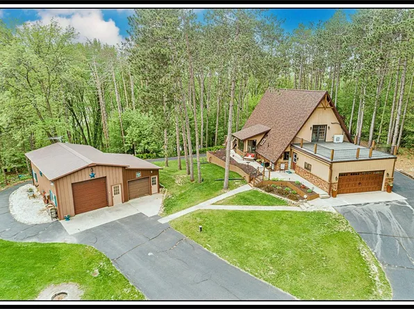 E8355 Timber Ln, New London, WI 54961