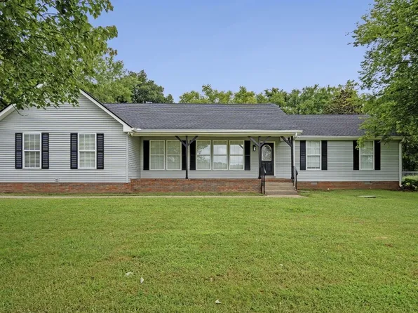 741 Trousdale Ferry Park, Lebanon, TN 37087