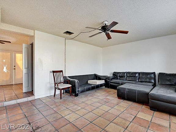 3rd image of 3720 Garden South Dr