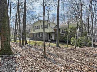 1270 Kuhn Rd, Boiling Springs, PA 17007