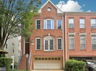 8127 Quinn Ter, Vienna, VA 22180