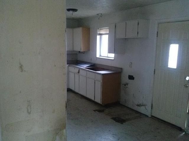 2nd image of 122 S Catherwood Ave