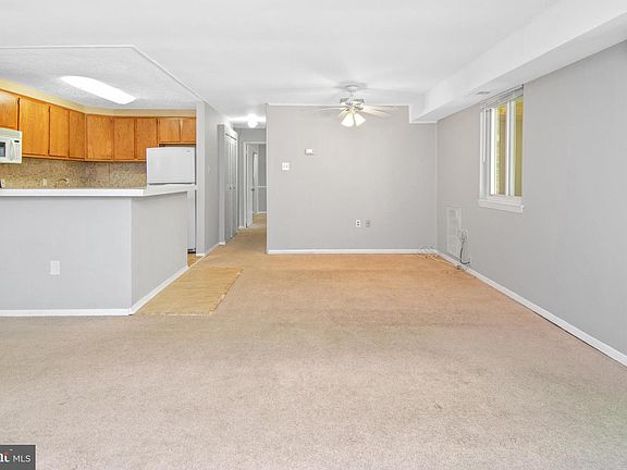 4th image of 209 Victor Pkwy APT E