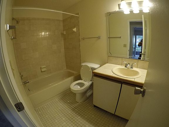 4th image of 1538 Nantucket Ct #1102