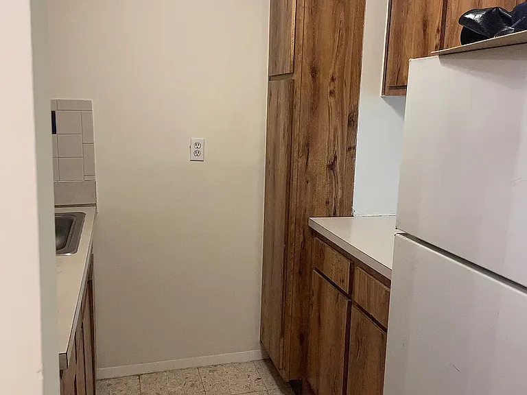 324 Pearl St #4C — Photo 4