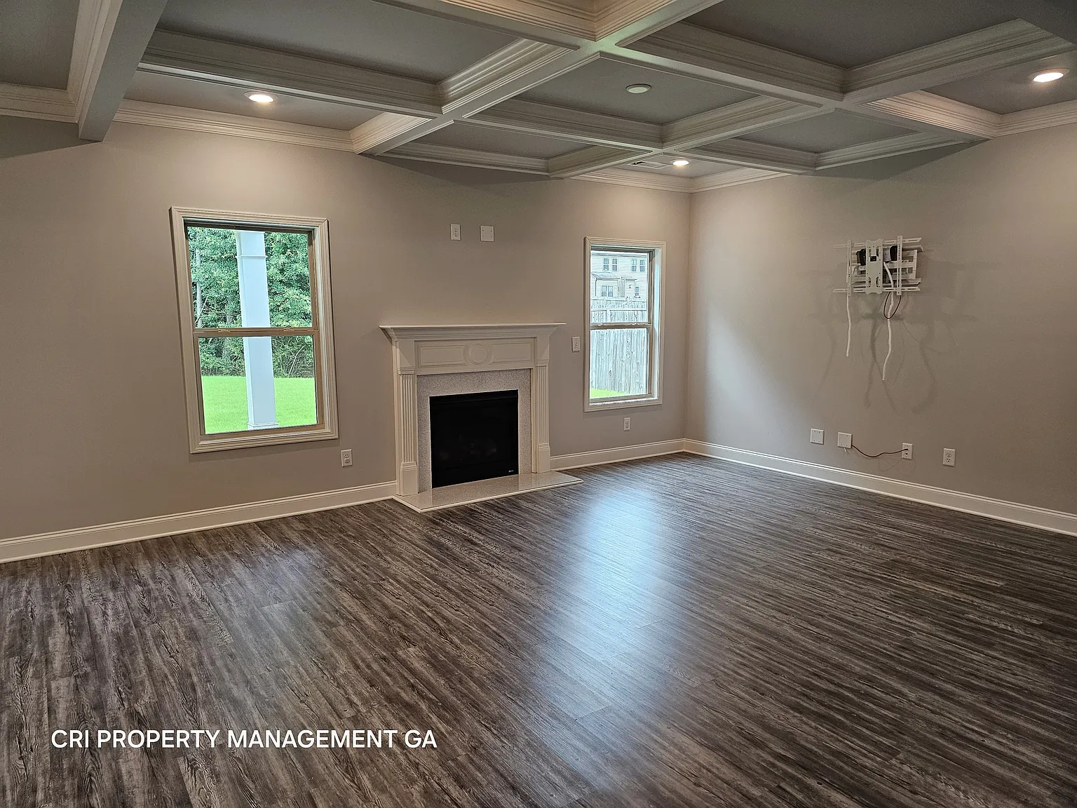 352 Newshaw Dr — Photo 3