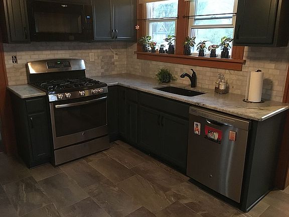 Marble backsplash
